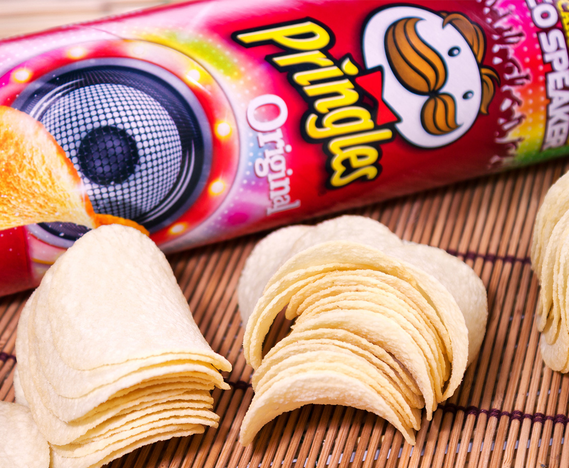 This Hero Got Banned From Walmart After Drinking Wine Out of a Pringles Can