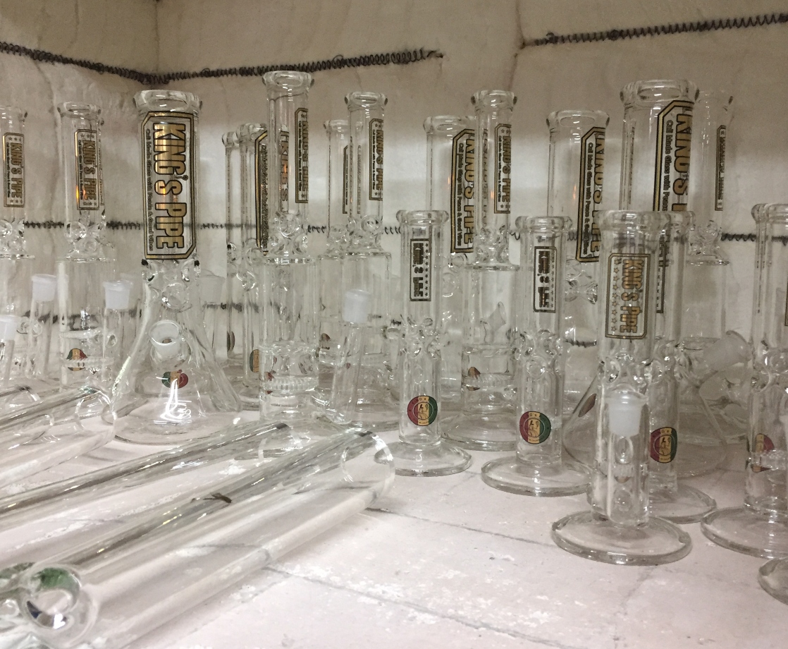 Kicking Glass: The 5 Best Glass Bongs to Blast off With Right Now