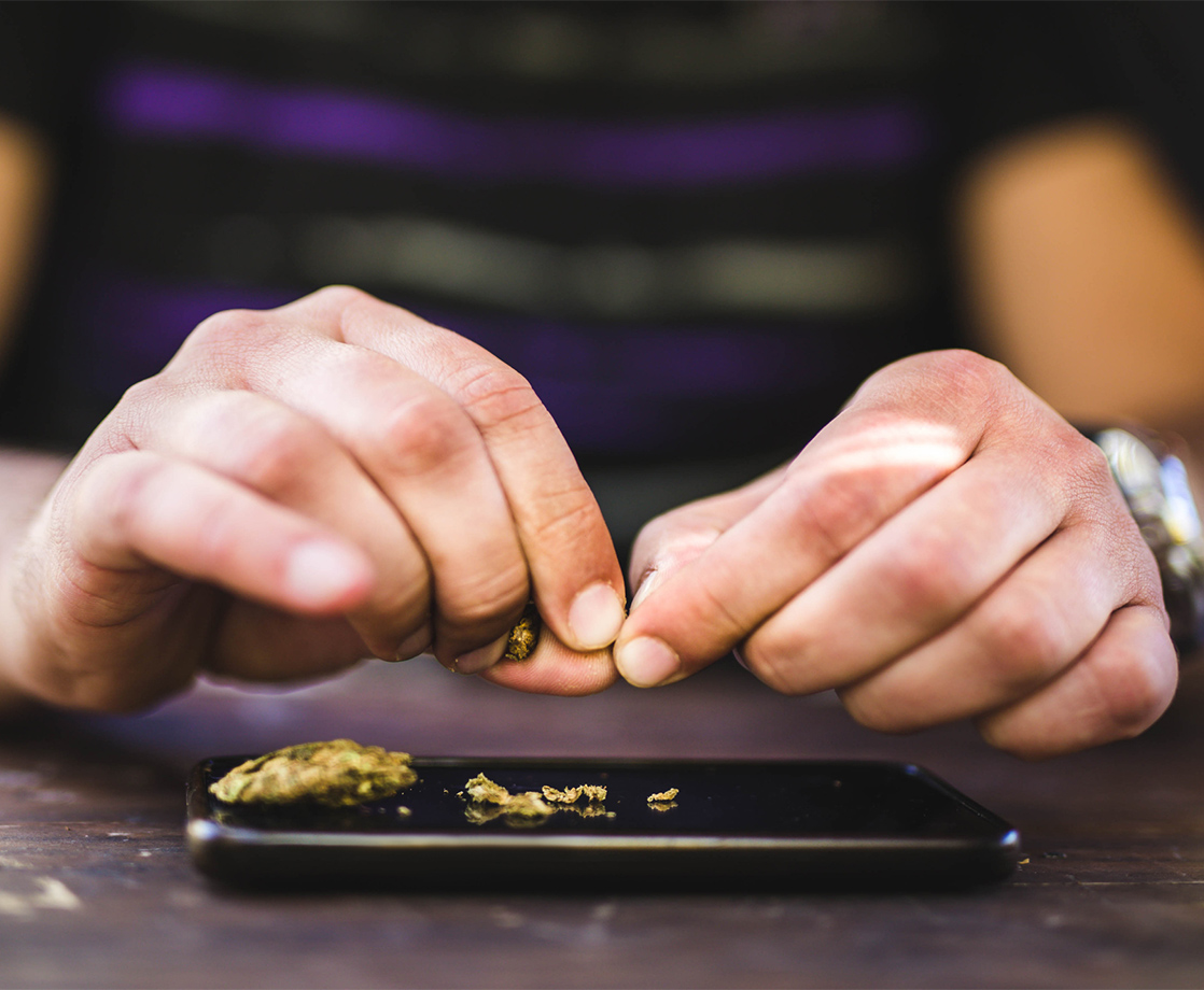 Stay Off Your Phone While You’re High, Study Says