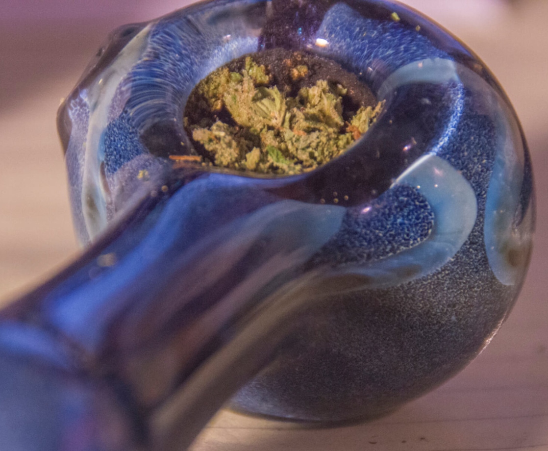How to Pack a Bowl of Weed for the Perfect Smoke, Every Time