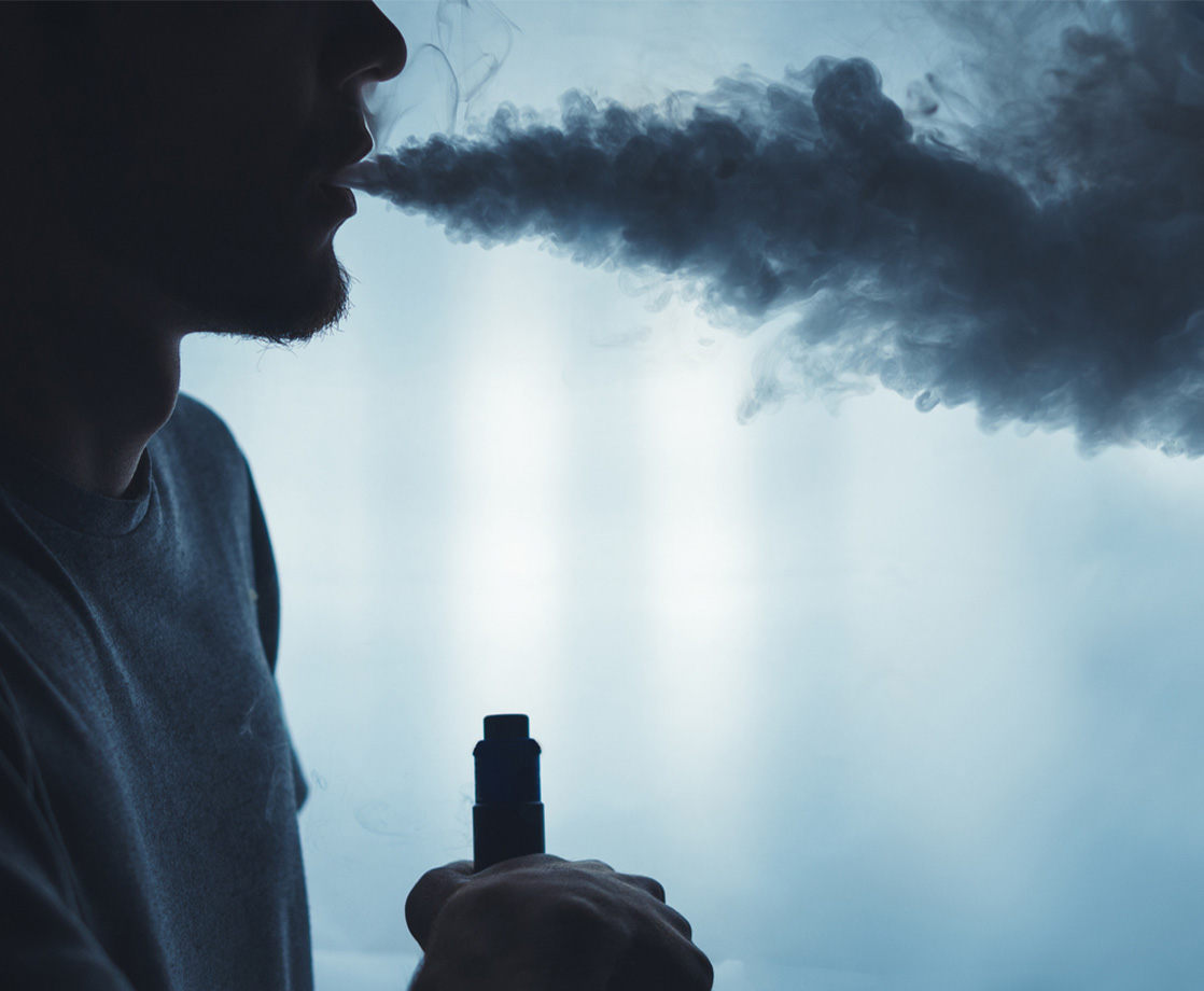 Cannabis Industry Insiders Say Federal Legalization Will Solve the Vape Crisis