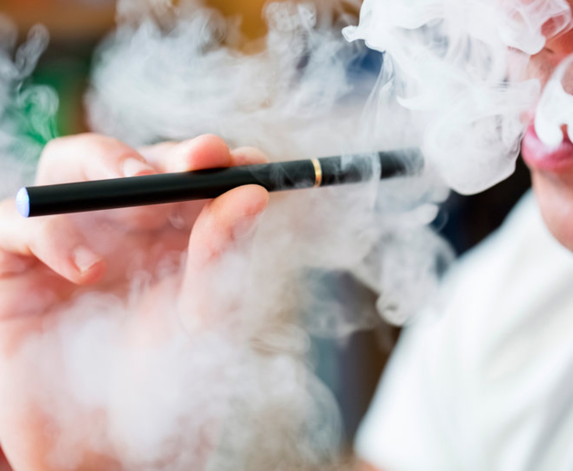 E-Cig Vaping May Cause Lung and Bladder Cancer, Study Finds