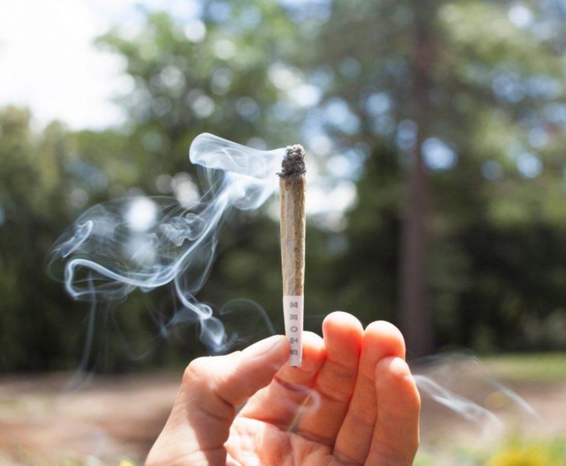 Smoking and Dabbing Weed Reduces Migraine Pain by Half, New Data Shows