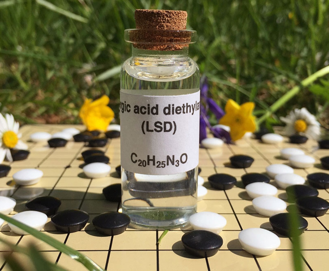 Microdosing LSD Can Significantly Reduce Acute Pain, New Study Finds