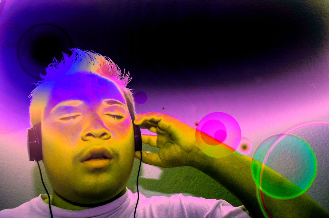 Researchers Think They’ve Discovered the Ideal Playlist for Psychedelic Therapy