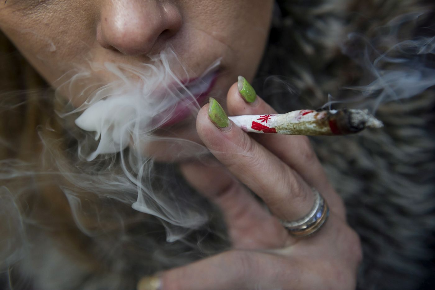 Cops in New Jersey Are Now Legally Required to Notify Parents of Minors Caught with Weed