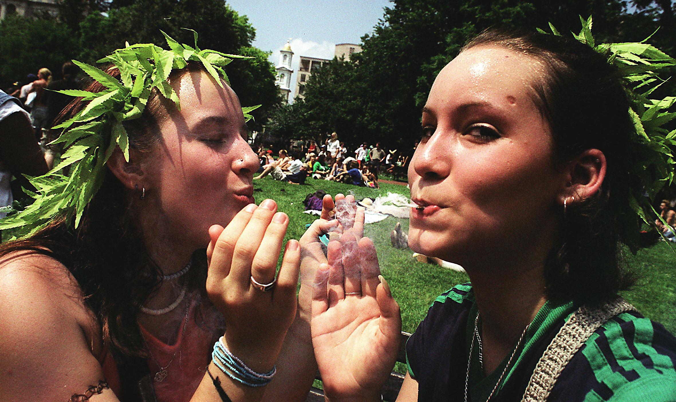 Nearly 40% of Weed Lovers Are Planning to Take the Day Off on 4/20