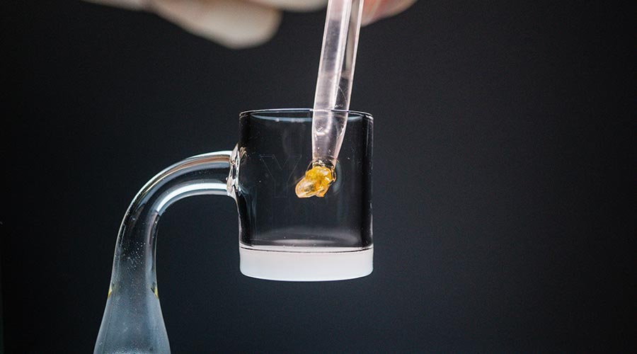 The Beginner’s Guide to E-Nails: Dabbing Made Simple