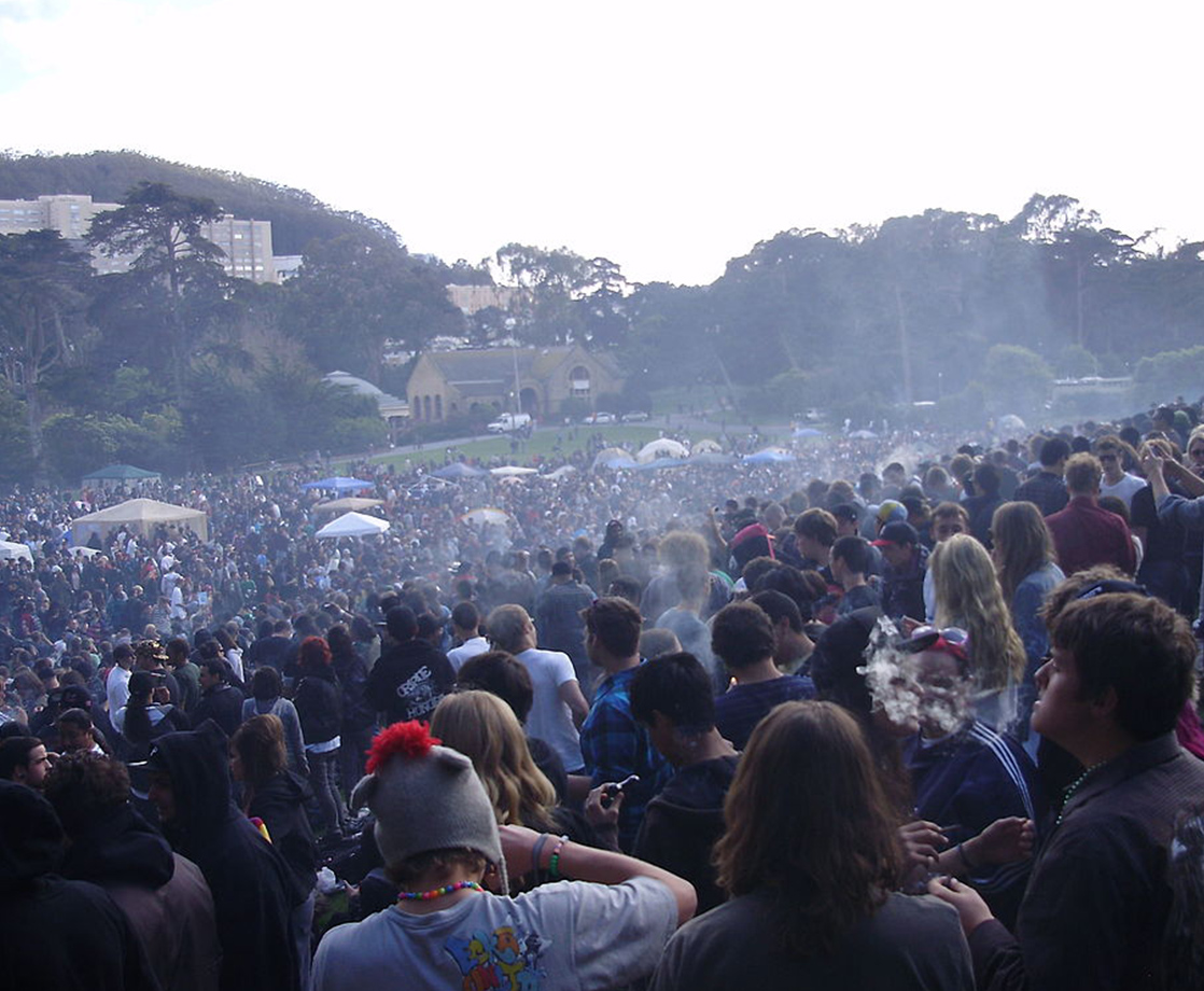 Legal Weed Sales Skyrocketed on 4/20, Even with Cops Handing Out Citations