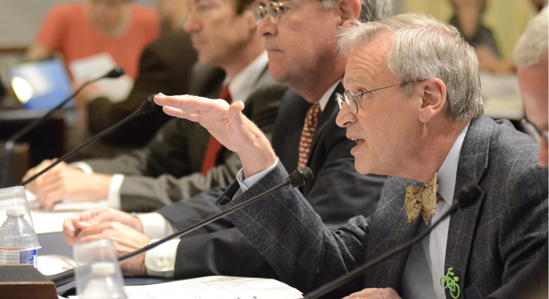 Rep. Earl Blumenauer Criticizes Feds for Blocking Loans to Marijuana Businesses