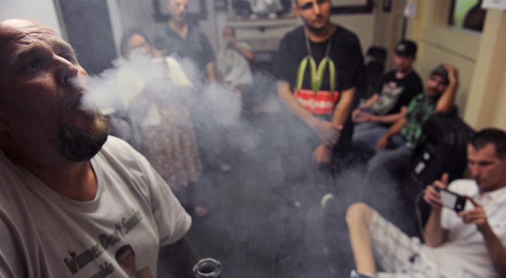 Colorado Springs Cracks Down on Local Cannabis Consumption Clubs