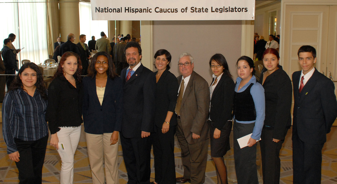 Hispanic State Lawmakers Across U.S. Stand Up for Cannabis Legalization