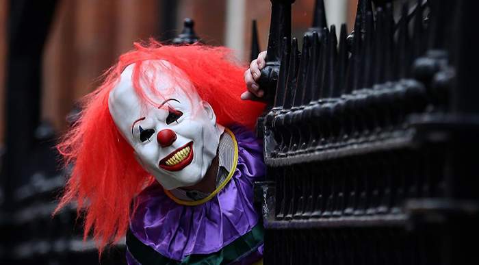 The Most Ridiculous Halloween Urban Legends People Believe In
