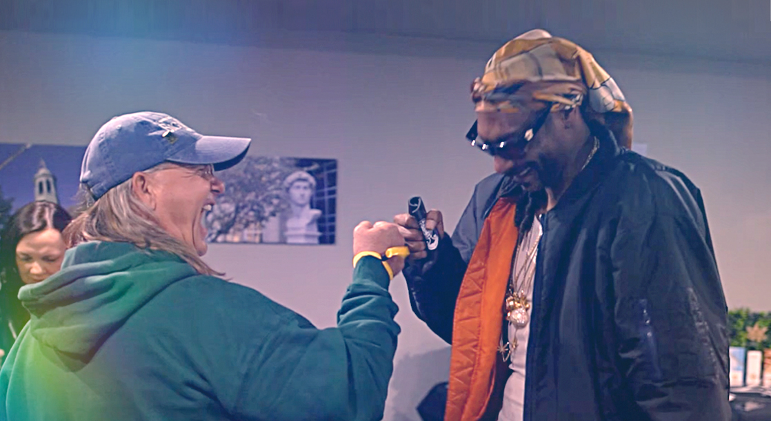 Watch: Here’s What It’s Like to Smoke with Snoop Dogg