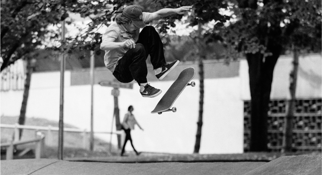 De Paris’ “Summer Suburbs” Edit Highlights Unique Skateboarding In Parisian Complexes