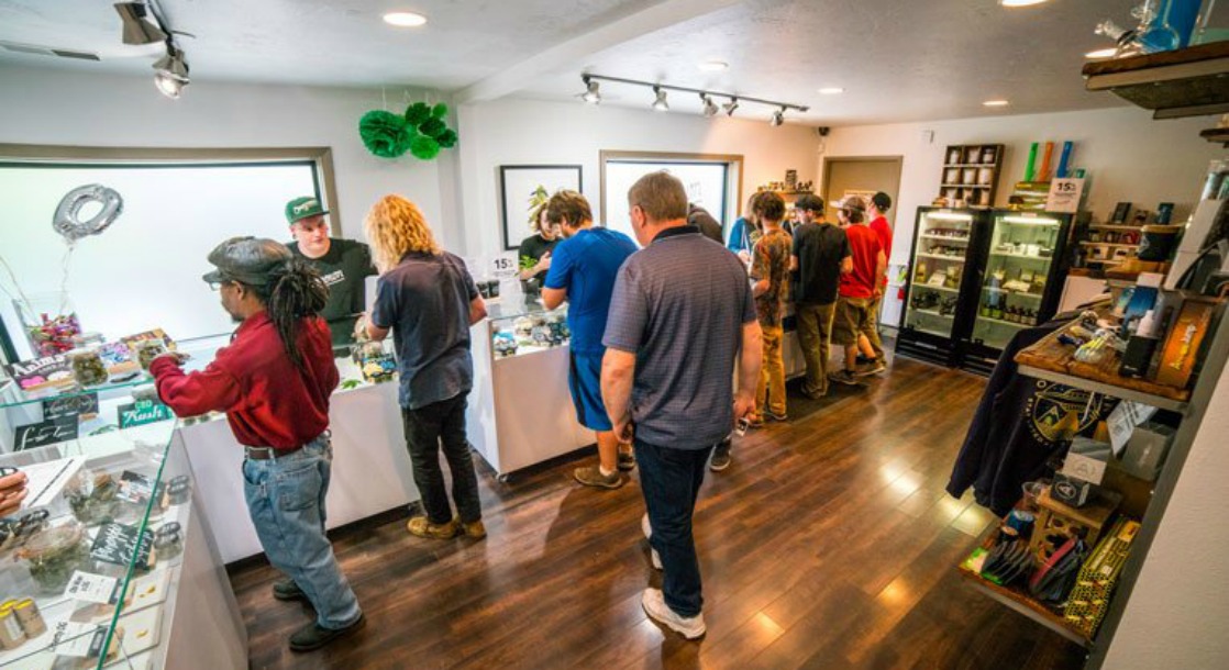Oregon Legislators are Trying to Protect Cannabis Customers from Federal Law Enforcement