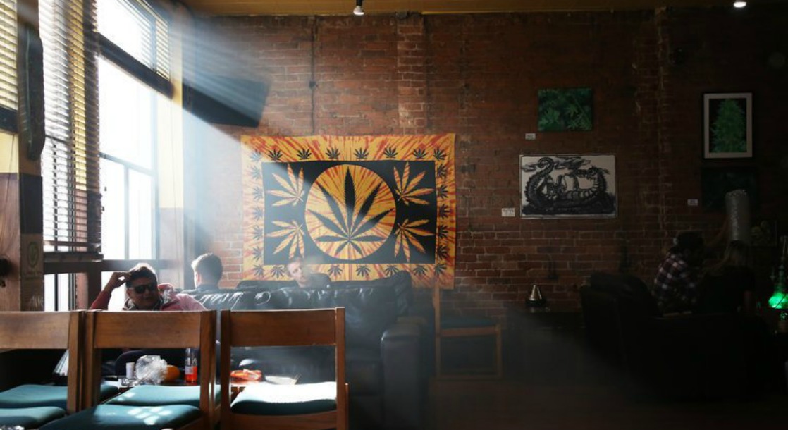 Oregon Inching Closer to Passing Cannabis Lounge Legislation