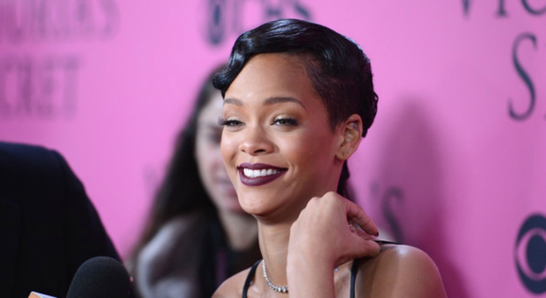 Rihanna’s New ‘Fenty Beauty’ Makeup Blotters Look Suspiciously Like Rolling Papers