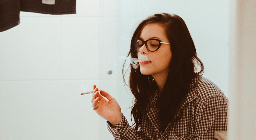 Should You Smoke Weed on Your First Tinder Date?