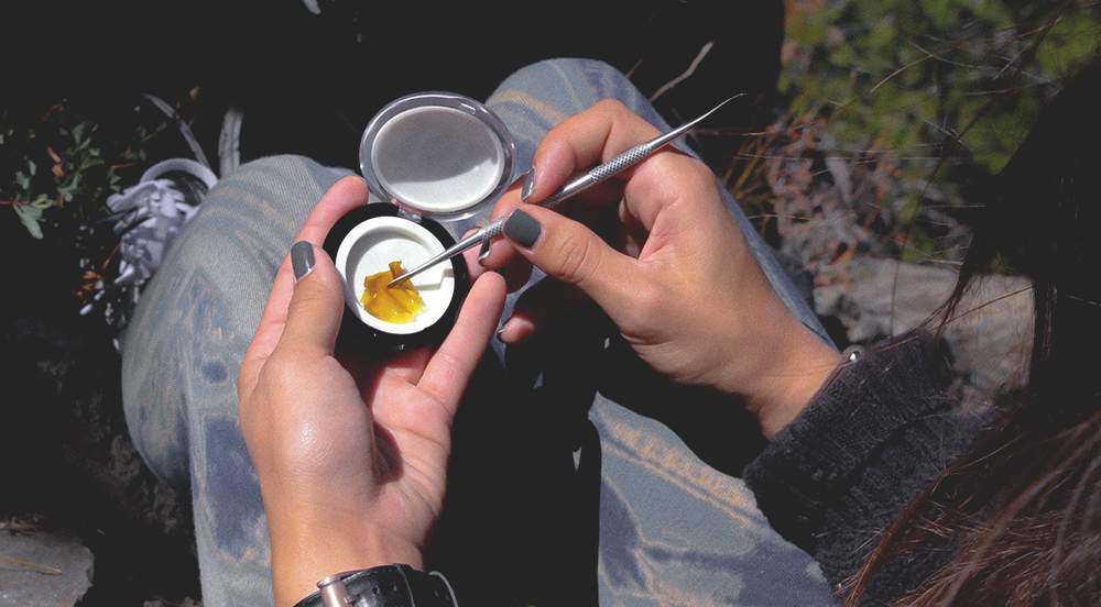 Are More Women Getting Into Dabs and Other Concentrates?