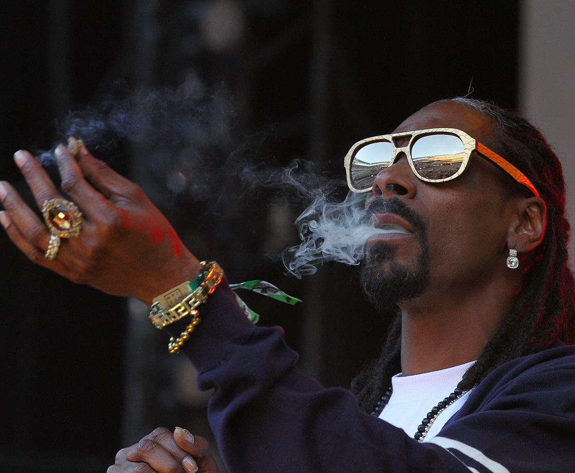 The Top 5 Celebrity Dads Who Love Smoking Weed