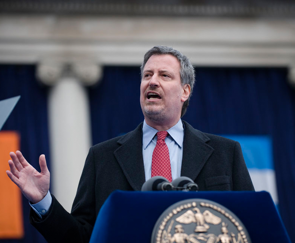 Mayor Bill de Blasio Tells NYPD to Stop Arresting People for Smoking in Public