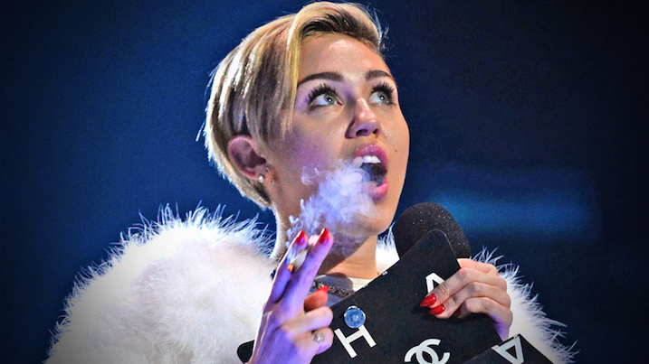Video: Miley Cyrus Lights Up at the MTV EMAs