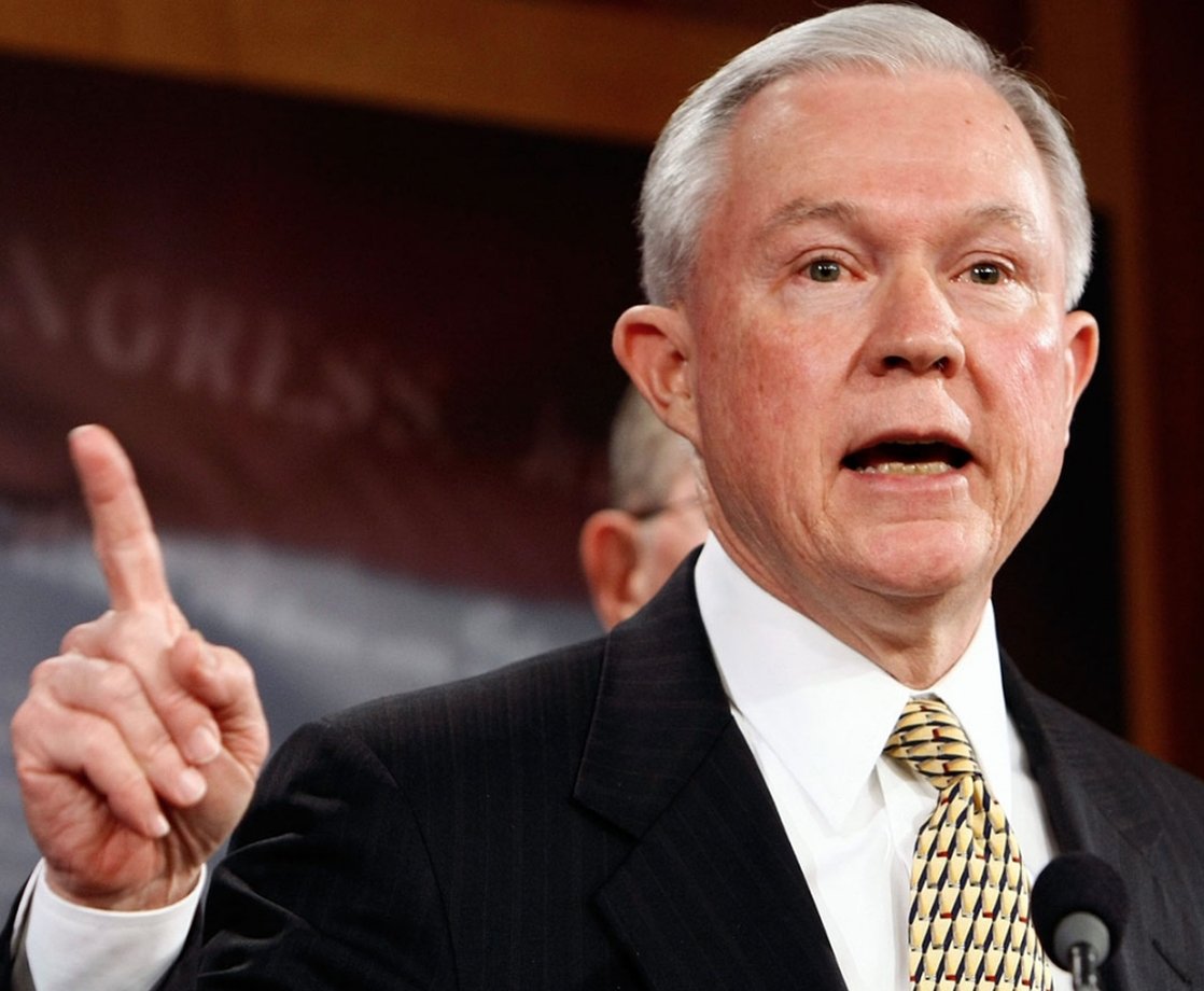 Senate Committee Advances Jeff Sessions for Next Attorney General